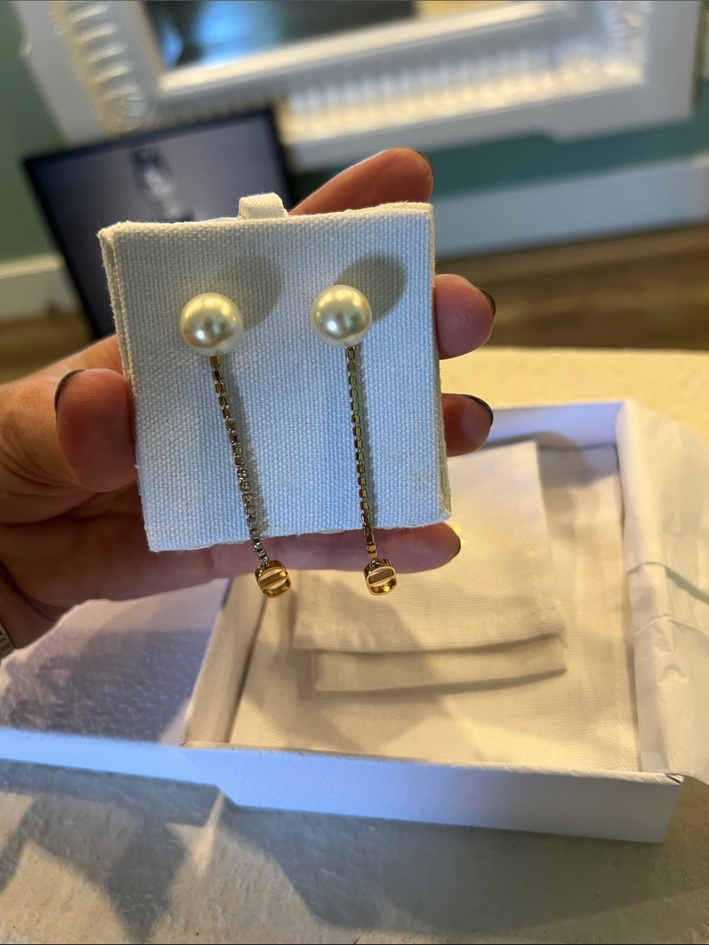 Dior Pearl and Gold Star Drop Earrings - Picture 3 of 6